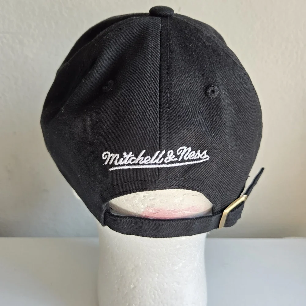 Mitchell &‎ Ness Texas Rangers Black Dad Hat Baseball Cap Cooperstown Collection